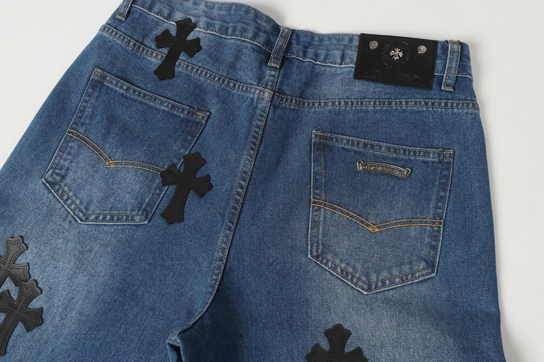 P270 Cross-border model, please do not place an order if you are pursuing quality - Chrome Hearts/Chrome Hearts Cross ✝️ Inlaid embroidered washed jeans, trousers and casual pants - High weight, high density and high quality. The wool is soft, delicate and skin-friendly. It feels soft and silky. It has excellent warmth and skin-friendly properties - Custom-woven and dyed, no color difference. No matter the fabric or workmanship details, it beats the ordinary version on the market - Hardware zipper accessories are all customized, full of details -Colour: washed blue -Size: 28 30 32 34 36